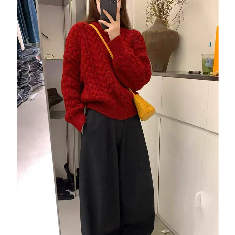 Long sleeved pullover sweater